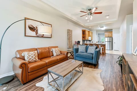 Bright & open living space that flows straight into the kitchen area