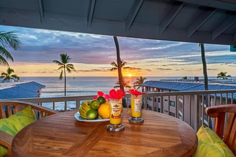 Stunning sunsets from Kona Reef F22