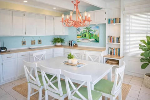 House, Multiple Beds, Patio, Garden View | Dining