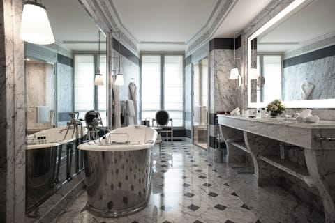 Suite (Duc de Morny) | Bathroom | Separate tub and shower, deep soaking tub, free toiletries, hair dryer