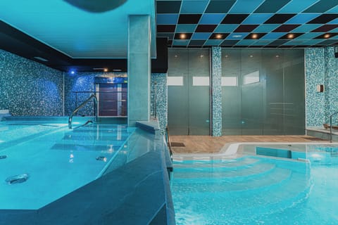Hot tub, steam room, body treatments, hydrotherapy, body wraps