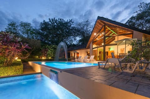 2 outdoor pools, sun loungers