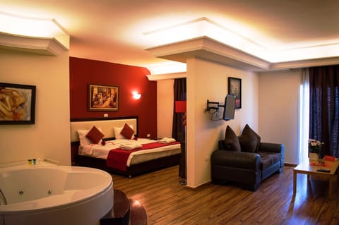 Royal Room | Hypo-allergenic bedding available, minibar, in-room safe, desk