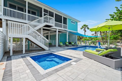 Welcome to Tortuga Sunset—your island home awaits 🏡🌴