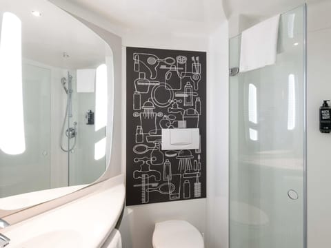 Premium bedding, pillowtop beds, desk, laptop workspace