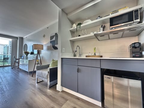 Deluxe Room, 2 Queen Beds, Balcony, City View | Egyptian cotton sheets, premium bedding, pillowtop beds, minibar