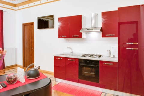 Apartment, 1 Bedroom, Terrace | Private kitchen | Stovetop, electric kettle, toaster, cookware/dishes/utensils