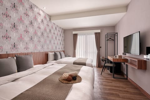 Deluxe Triple Room with Window and Balcony (Limited service hour. No cleaning service-extended stay) | Premium bedding, desk, iron/ironing board, free WiFi