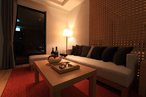 Suite (Spa ) | Living area | LCD TV