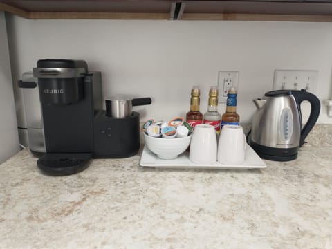 Kitchen: Coffee Bar