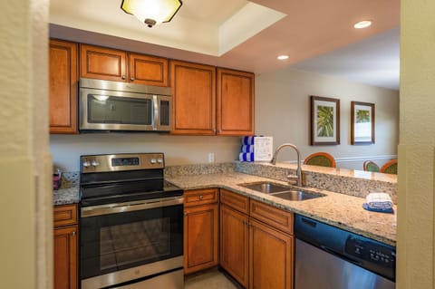 Villa, 2 Bedrooms | Private kitchen | Full-size fridge, microwave, oven, stovetop