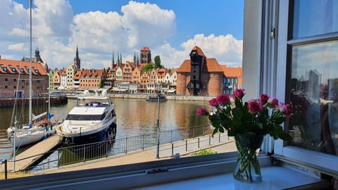 Deluxe Double Room, Canal View | Minibar, in-room safe, individually decorated, individually furnished