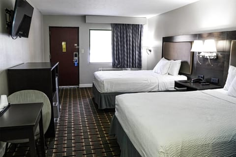 Desk, cribs/infant beds, rollaway beds, free WiFi