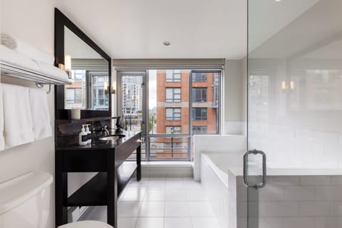 Executive Suite, 2 Bedrooms | Bathroom | Designer toiletries, hair dryer, bathrobes, slippers