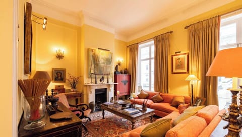 Inverness Terrace spacious living area with a mix of textures and colors