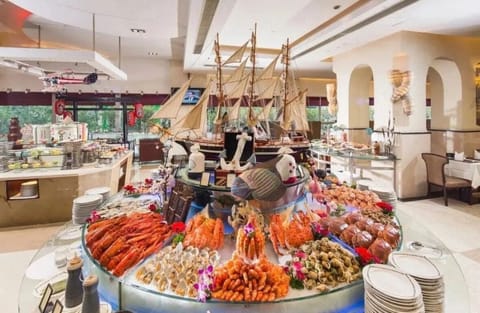 Daily buffet breakfast for a fee