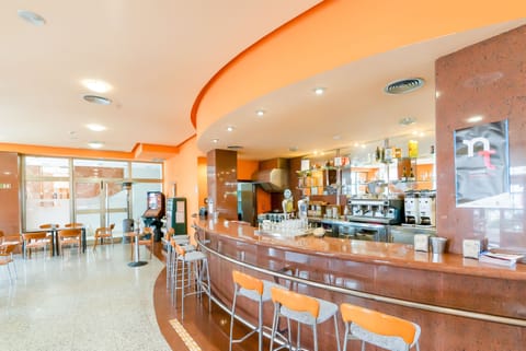 Snack bar