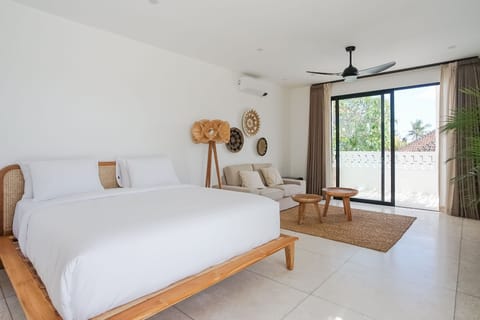 Family Villa | 4 bedrooms, desk, free WiFi, bed sheets