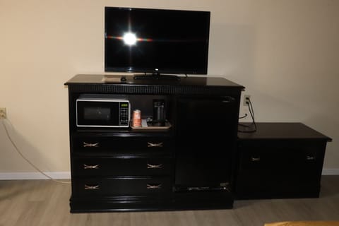 Desk, free WiFi, bed sheets, alarm clocks