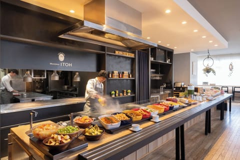Daily buffet breakfast for a fee