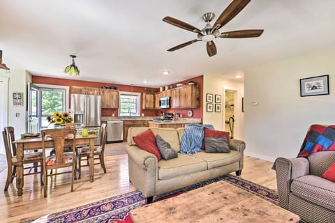 Morristown Vacation Rental | 2BR | 1BA | 1,000 Sq Ft | Stairs Required
