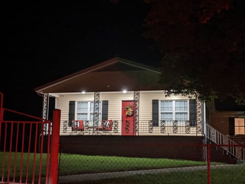 Night view of The Corner Cottage 