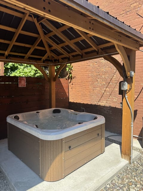 Hot tub