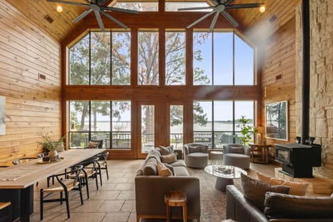 Stunning lake views from every room!