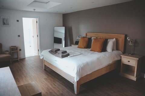 Superior Double Room | Desk, free WiFi