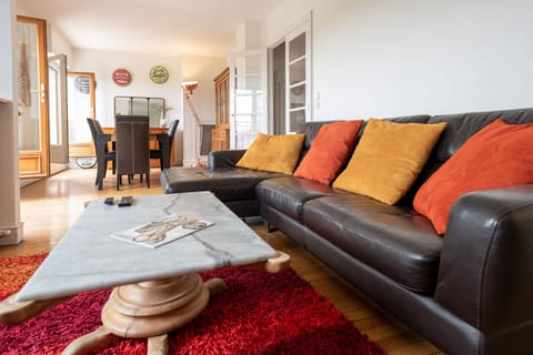 Livng room sofa