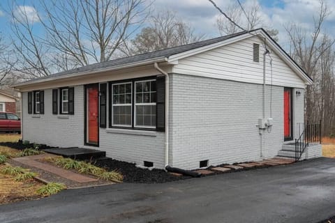 Brand new asphalt Driveway & all single level. 