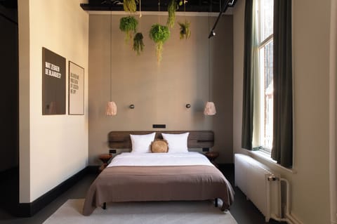 Deluxe Double Room, 1 King Bed | Minibar, iron/ironing board, free WiFi, bed sheets