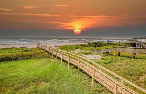 Amazing Sunrises and Sunsets in Surfside! Wake up every morning to ocean sounds!