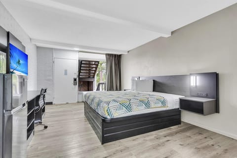 Blackout drapes, iron/ironing board, free WiFi, bed sheets