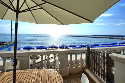 Balcony / Terrace / Patio, Outdoor