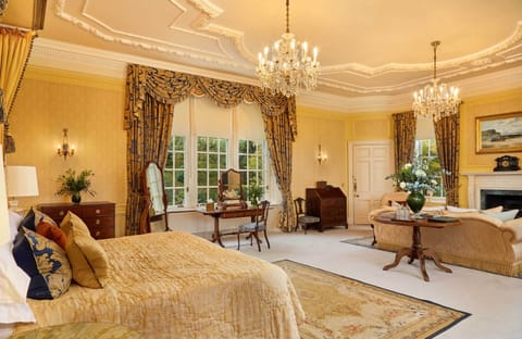 Grand Suite | Premium bedding, in-room safe, individually decorated