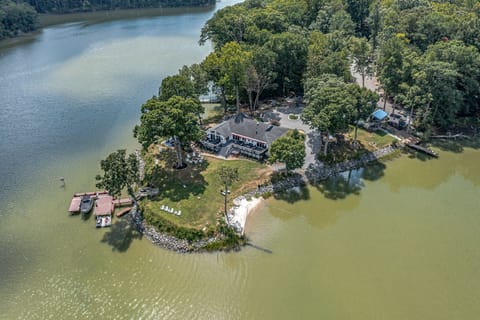 Your very private peninsula awaits.