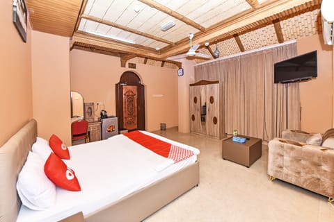 Standard Room | Desk, WiFi (free), bed sheets