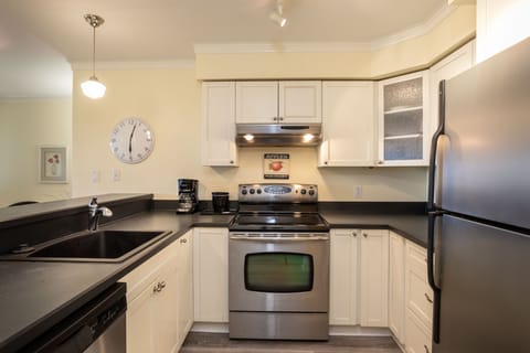 Cook your favorite meal | Main Level