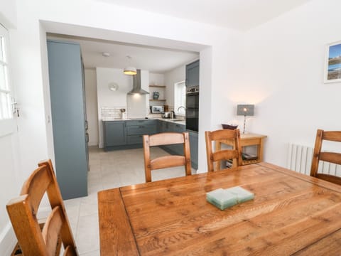 Fridge, dishwasher, electric kettle, toaster