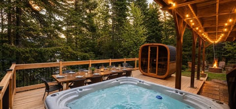 Enjoy the summer at Eko Eau Bonheur Hot tub, sauna, firepit, hamac, lake & kayaks