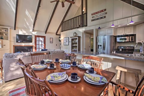 Wine and dine with family by your side.