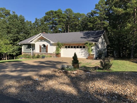 Three bedroom house in a quiet neighborhood near Lake Balboa.