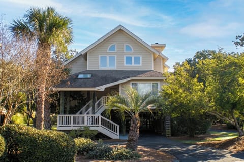 2256 exterior