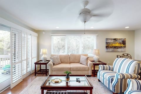 13107-Pelican-Watch-08162023_122636