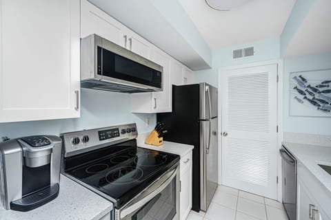 1330PelicanWatchVilla021