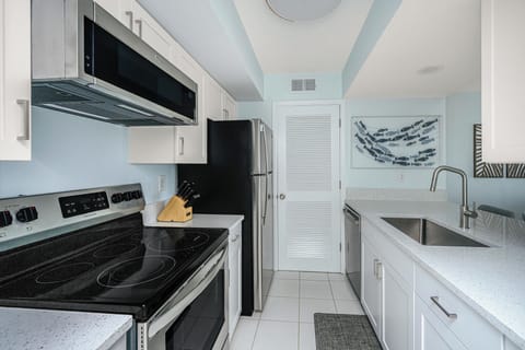 1330PelicanWatchVilla025