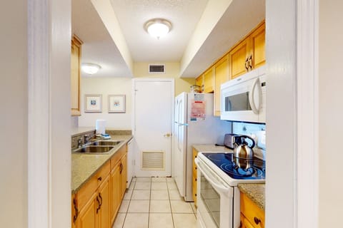 1347-Pelican-Watch-09252023_145701