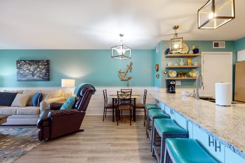 1363-Pelican-Watch-10042023_155345