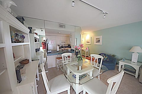 15d4dc3c-4dfa-47ba-8310-31b2a5f9d344